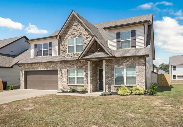 1620 Kestrel Dr, Clarksville, TN 37040