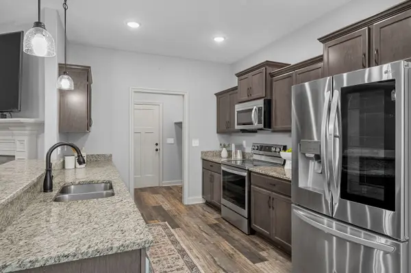 333 Chase Dr, Clarksville, TN 37043