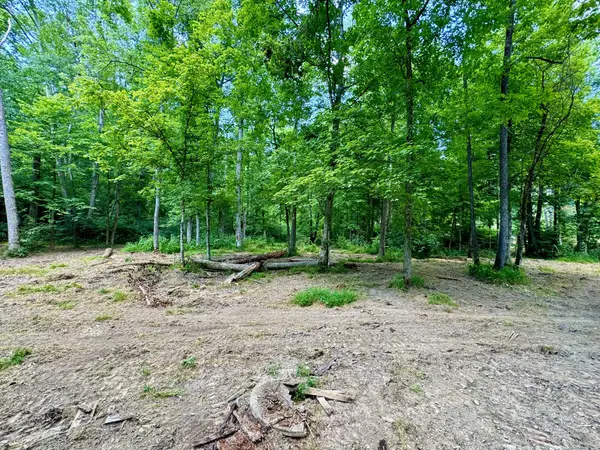 1080 Henley Rd, Ashland City, TN 37015