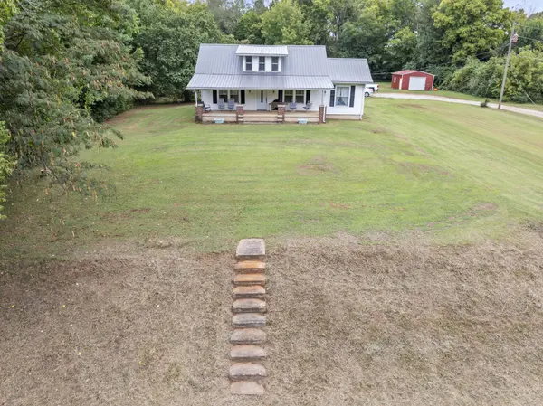 621 S Jefferson St, Winchester, TN 37398