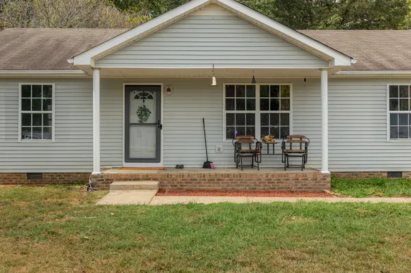 2576 Farms Cir, Woodlawn, TN 37191