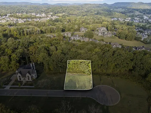 8525 Blanton Ct, College Grove, TN 37046