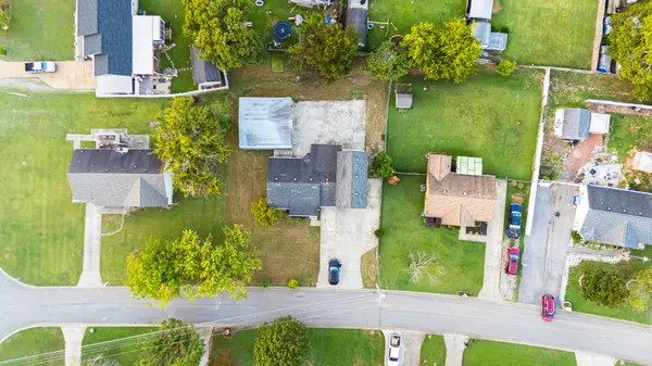 618 Cedar Bend Ln, La Vergne, TN 37086