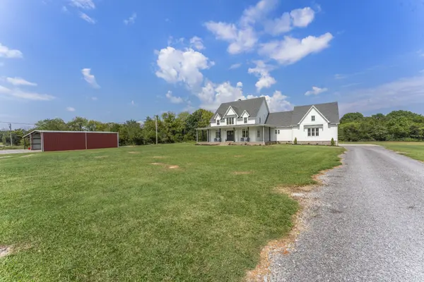 3380 Midland Acres Dr, Bell Buckle, TN 37020