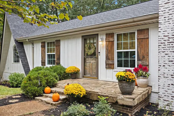 1017 Red Oak Dr, Greenbrier, TN 37073