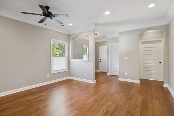 200 Walden Village Ln, Nashville, TN 37210