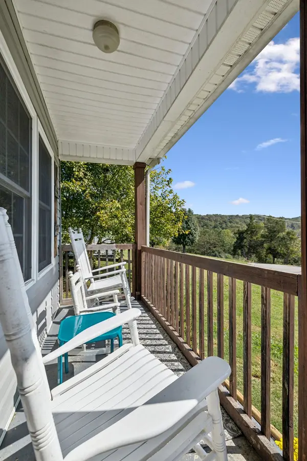 6 Badger Ln, Carthage, TN 37030