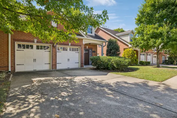 3064 Whitland Crossing Dr, Nashville, TN 37214