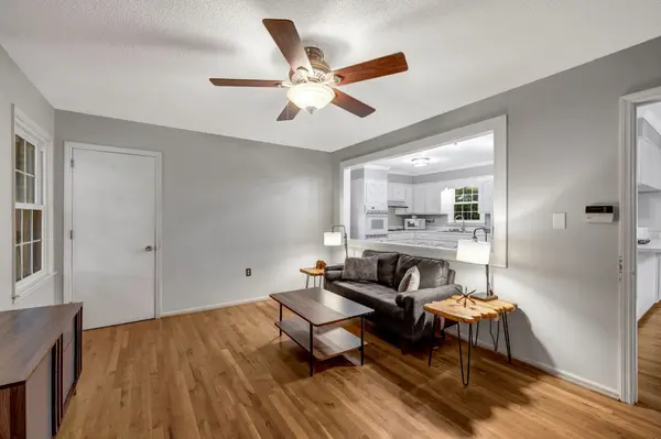 303 Lake Dr, Columbia, TN 38401