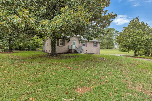 303 Lake Dr, Columbia, TN 38401