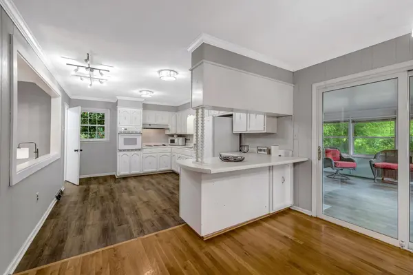 303 Lake Dr, Columbia, TN 38401
