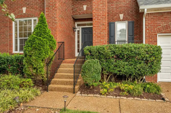 352 Cannonade Cir, Franklin, TN 37069