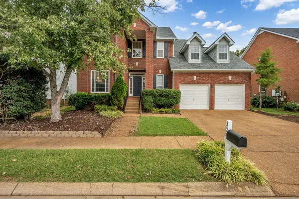 352 Cannonade Cir, Franklin, TN 37069