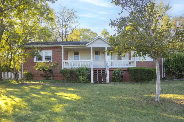1700 Riverside Rd, Old Hickory, TN 37138