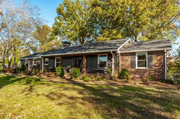 654 Bay Point Dr, Gallatin, TN 37066