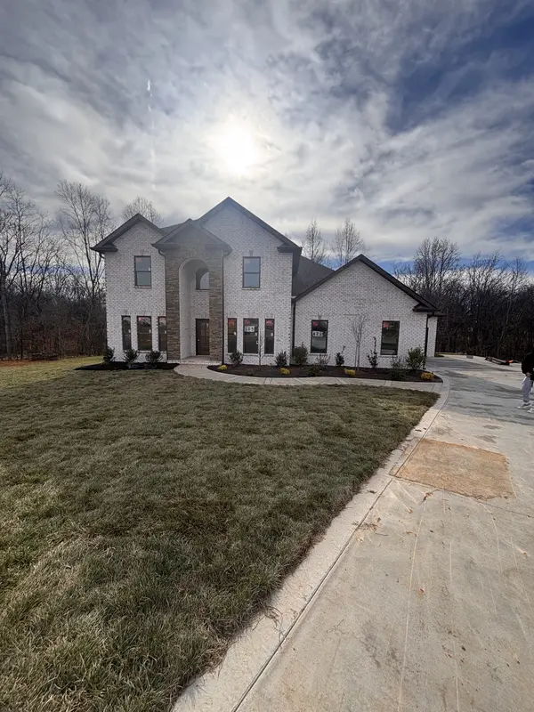421 Young Lane, Pleasant View, TN 37146