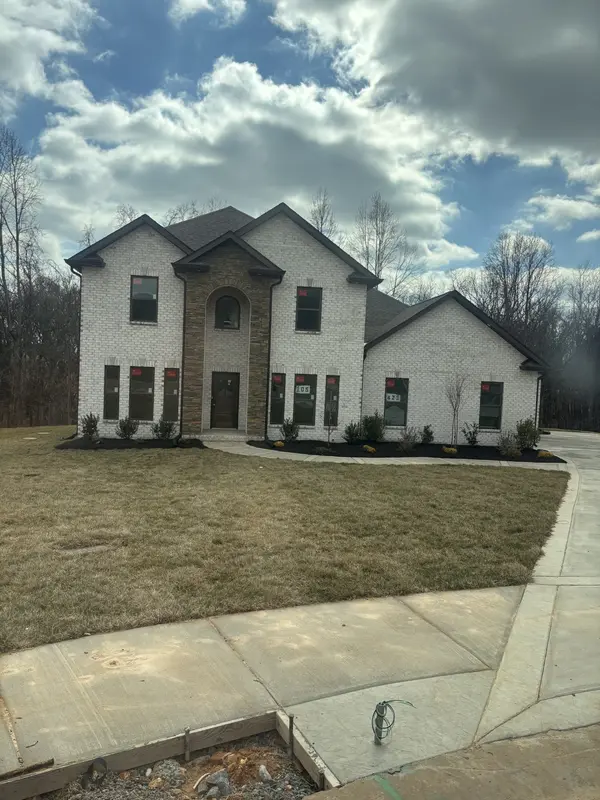 421 Young Lane, Pleasant View, TN 37146