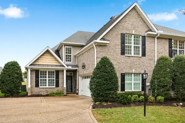 1221 Chickadee Cir, Hermitage, TN 37076