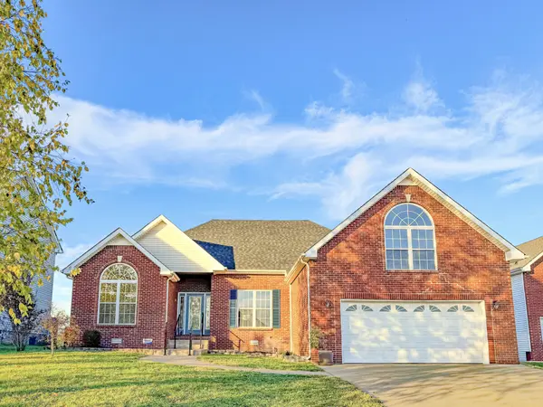 1177 Castlewood Dr, Clarksville, TN 37042