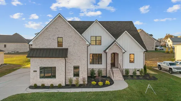 307 Oaks Xing, Lebanon, TN 37087