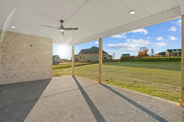 307 Oaks Xing, Lebanon, TN 37087