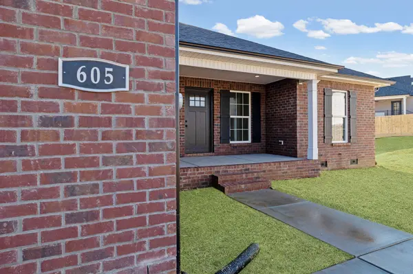 605 Shadow Dr, Shelbyville, TN 37160
