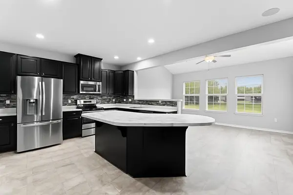 2207 Ambergate Dr, Murfreesboro, TN 37127