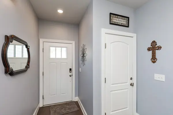 1210 West End Station Dr, Lebanon, TN 37087