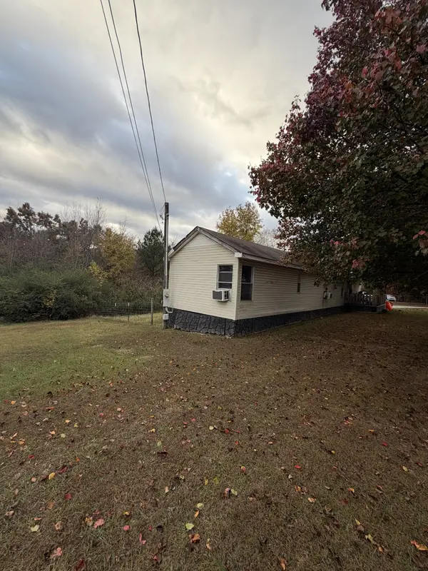 2745 Highway 47 #N, White Bluff, TN 37187