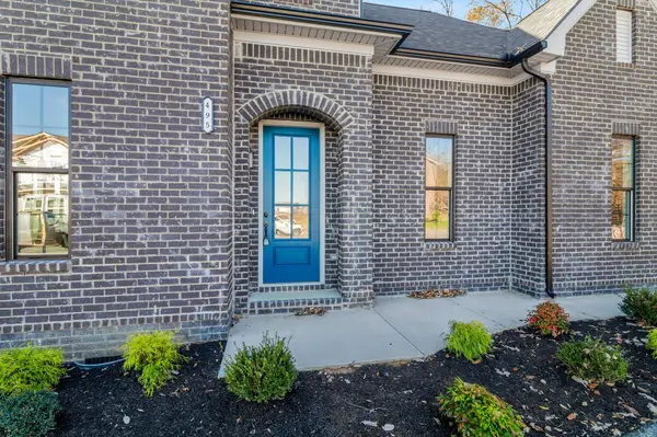 495 Jet Stream Dr, La Vergne, TN 37086