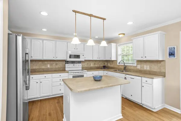 1400 Oakhall Trace, Mount Juliet, TN 37122