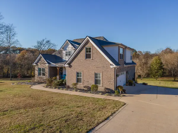 1416 Brook Dr, Columbia, TN 38401