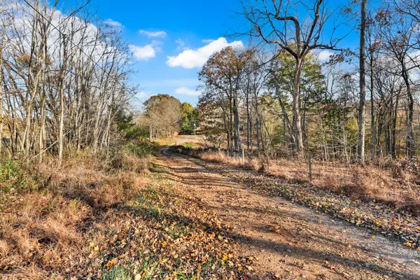 2299 Graham Cemetery Rd, Clarksville, TN 37043