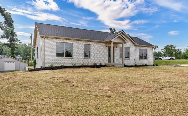 501 Eva Dr, Clarksville, TN 37042
