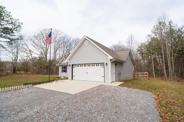 1561 Bicknell Rd, Clarkrange, TN 38553