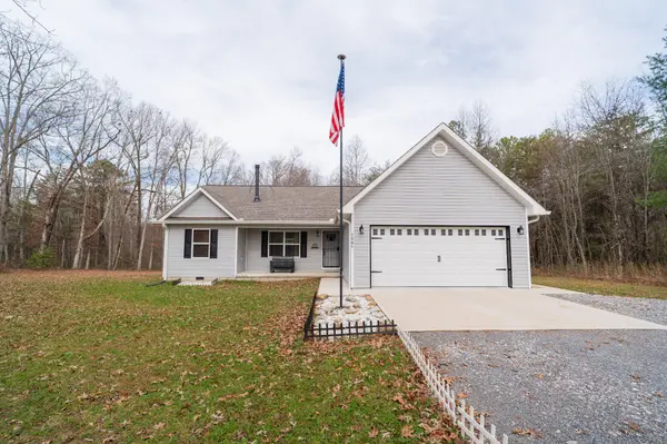 1561 Bicknell Rd, Clarkrange, TN 38553