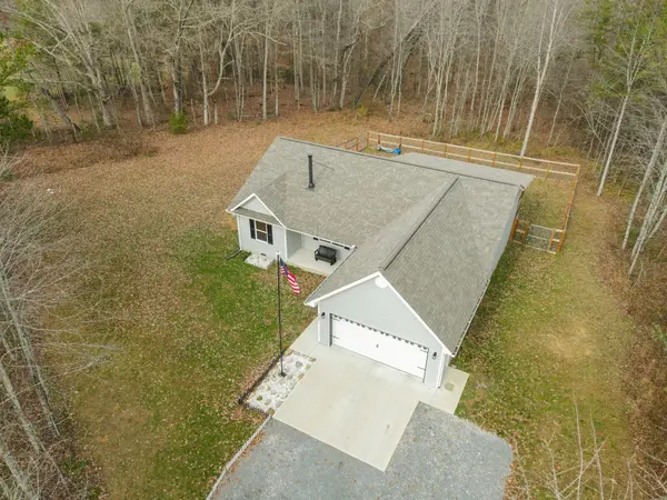 1561 Bicknell Rd, Clarkrange, TN 38553
