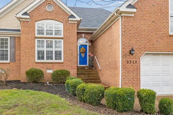 2713 Aston Woods Ln, Thompsons Station, TN 37179