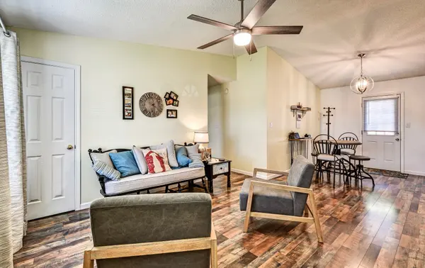 1021 Waterford Cir, Clarksville, TN 37040