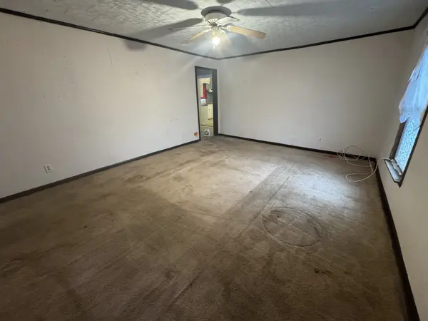 121 Sylvis St, Dickson, TN 37055