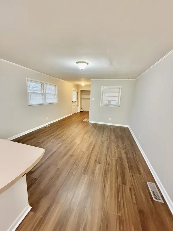 135 Donna Dr, Hopkinsville, KY 42240