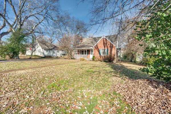 1107 Riverwood Dr, Nashville, TN 37216