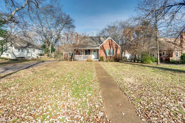 1107 Riverwood Dr, Nashville, TN 37216