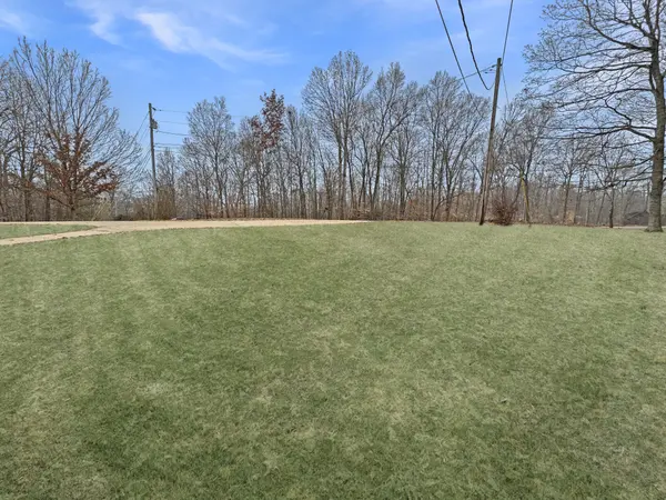223 Twin Oaks Rd, Dover, TN 37058
