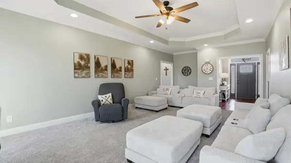 82 Majestic Dr, Decherd, TN 37324