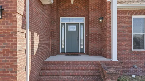 82 Majestic Dr, Decherd, TN 37324