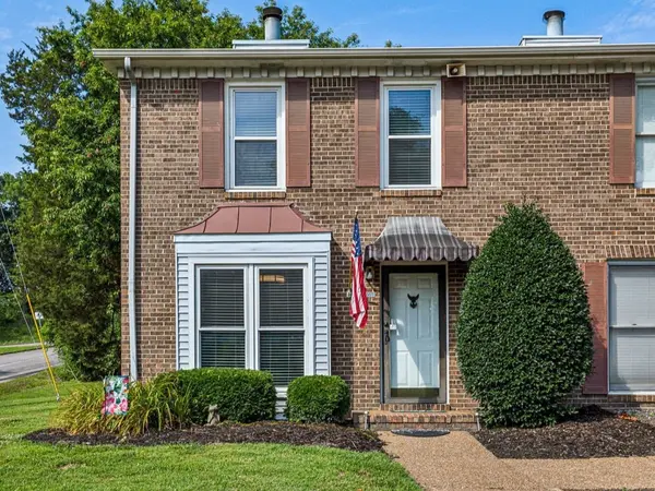 501 Williamsburg Dr, Nashville, TN 37214