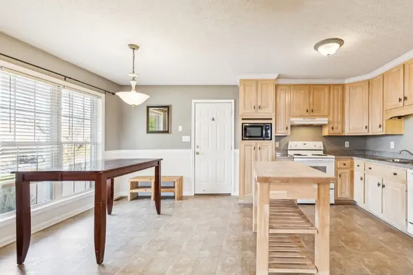 1105 Wedgewood Dr, Gallatin, TN 37066