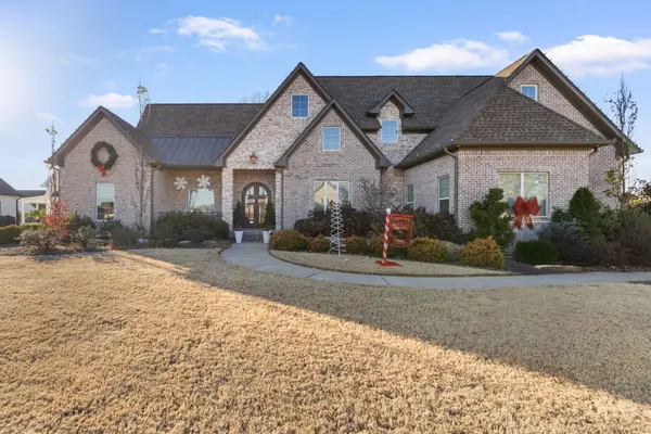 204 Carron Ln, Tuscumbia, AL 35674