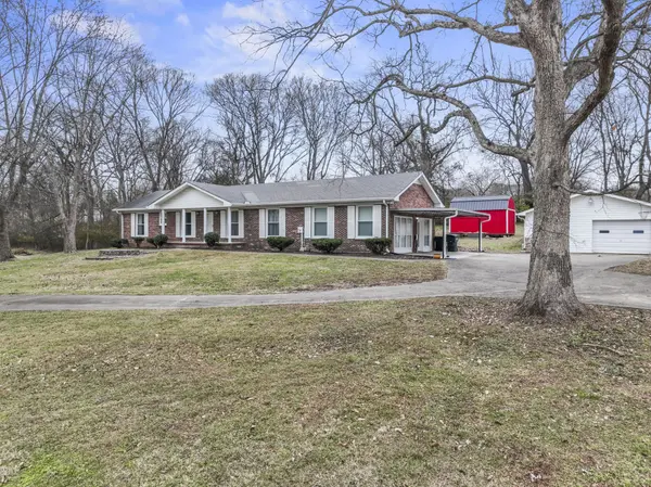 305 Woodlawn Dr, Mount Juliet, TN 37122